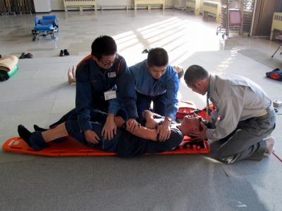 救急資器材の取扱訓練